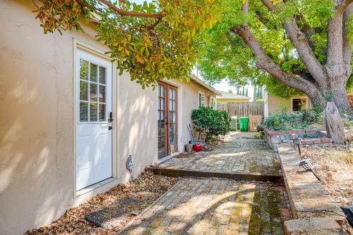 Serene Studio in SF Suburbs: Quiet + Cat Friendly!