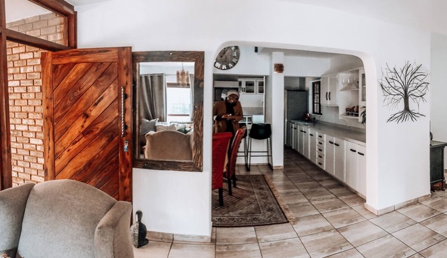Serene Thatched Roof Retreat in Faerie Glen, Pretoria