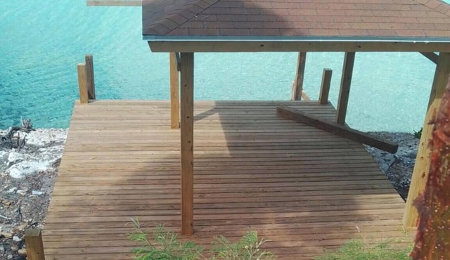 Serene Waterfront 2-bedrm in New Bight, Gazebo and Kayak, near Alvernia food.