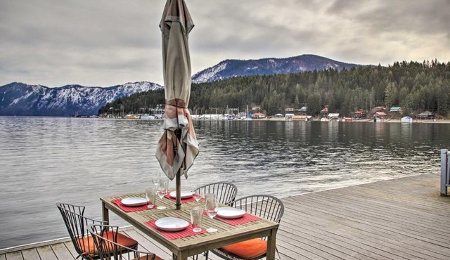 Serenity at Scenic Bay: Floating Cottage w/Views!