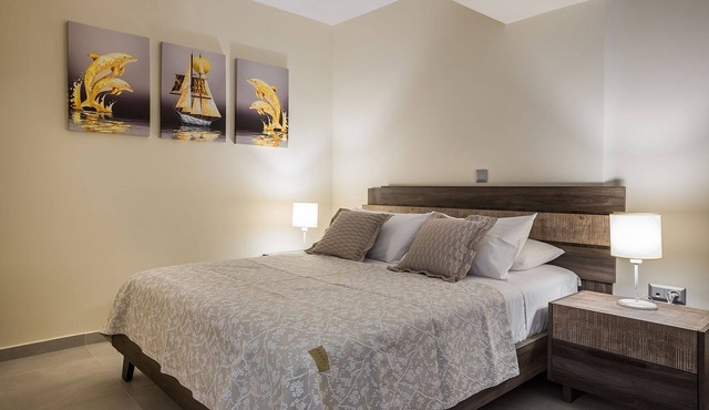 Serenity Home - Two Bedroom Apartment, Sleeps 4
