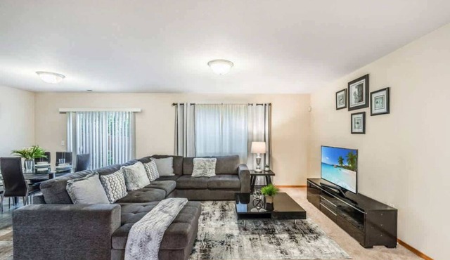Serenity in Prime Everett Craftsman | Near Boeing!