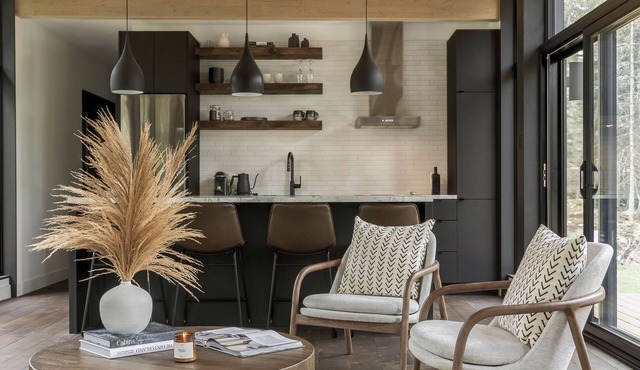 Serenity Kabinhaus Retreat: A Cozy Getaway w/Spa