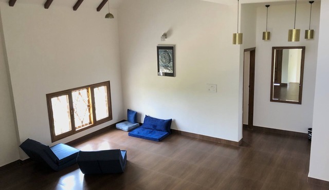 Serenity Manor: Vacation home near BLR International Airport
