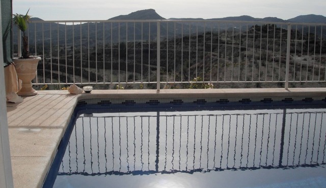 Serenity - pool, mountains and incredible views, near the Relleu footbridge.