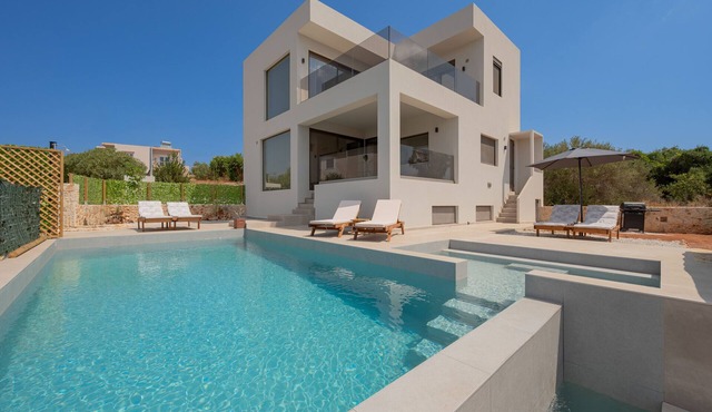 Serenity villa,Private pool,Near beach,tavern,Chania
