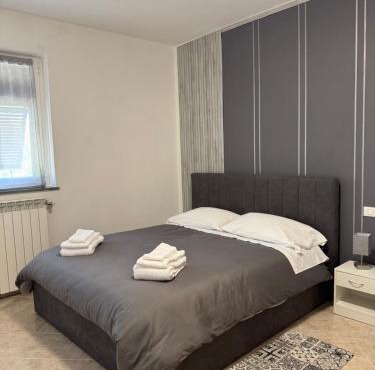 Serravalle Shop&Stay -Private parking