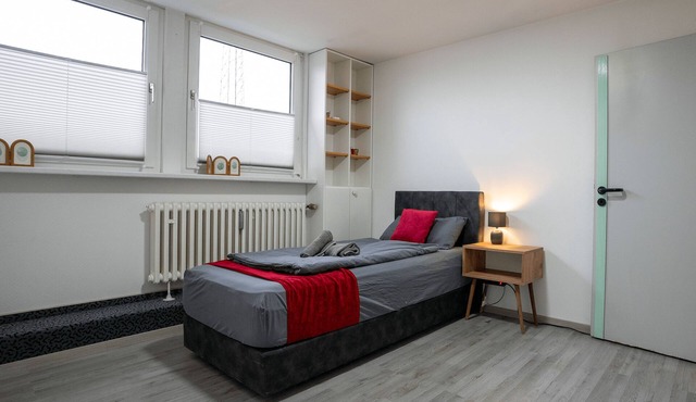 Serviceroom24 - Apartment 4 in Gladbeck WLAN - Smart-TV - 24-7 check-in