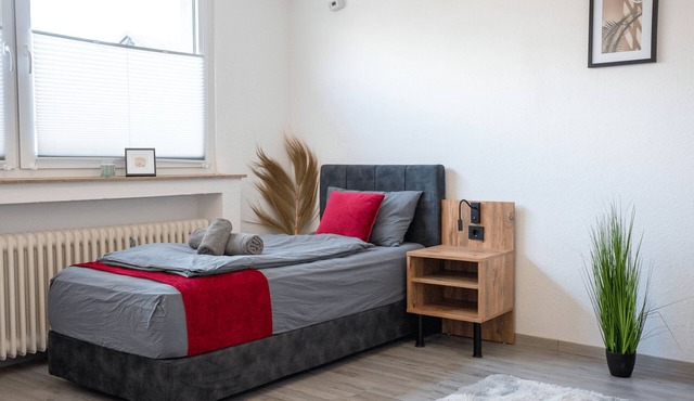 Serviceroom24 - Apartment 2 in Gladbeck WLAN - Smart-TV - 24-7 check-in