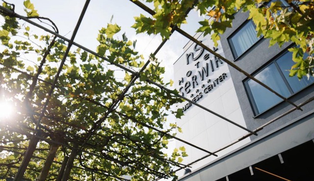 Serwir Hotel