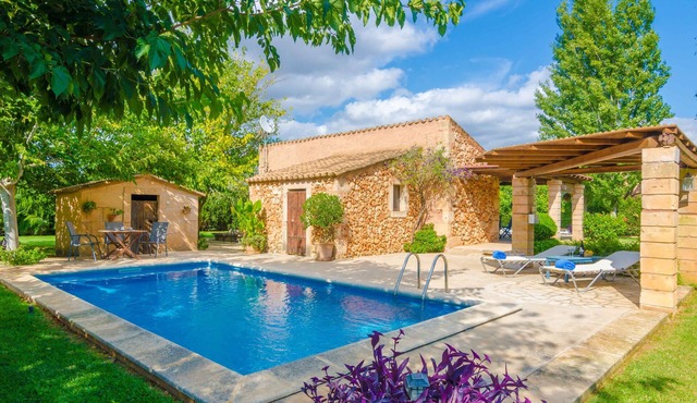 SES TENDES - Villa with private pool and beautiful garden. Free WIFI