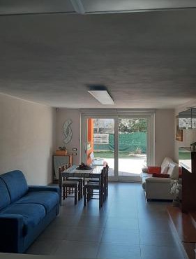 SEVEN HOUSE