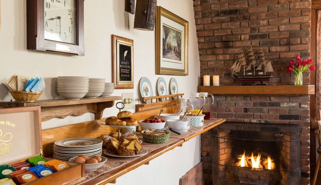 Seven Sea Street Inn