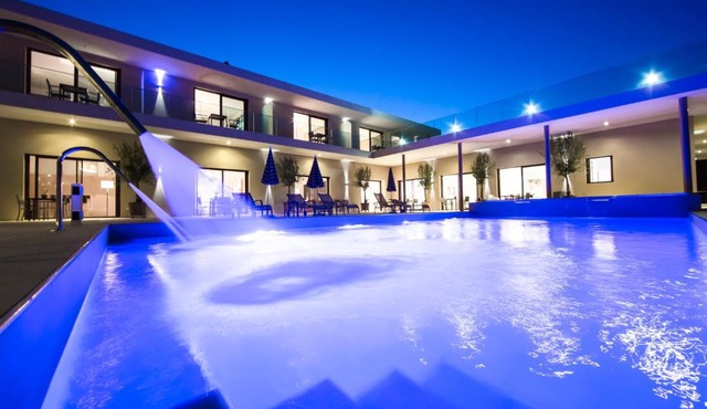 Seventeen Hotel
