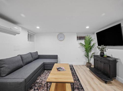 Shadyside, Pittsburgh, Modern and Quiet 1 Bedroom Unit1 with Free Parking