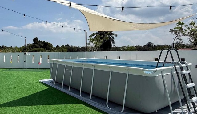 Shahanis Homestay III - Private Pool in Kemaman
