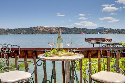 Shared Boat Dock at Clear Lake Couple’s Retreat
