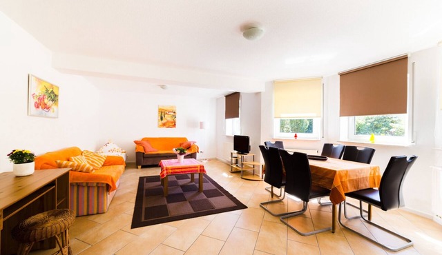 Shared room for 3 guests with 35m² in Fulda (38601)