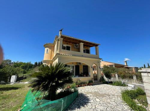 Shared room in a villa 4km from Corfu airport, Jasmine Villas