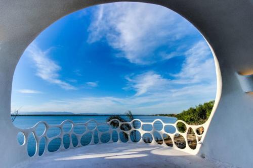 Shark Studio Retreat at Swan Villas - Gold Standard Certified