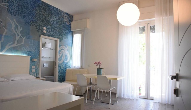 Shell: Double room with kitchenette