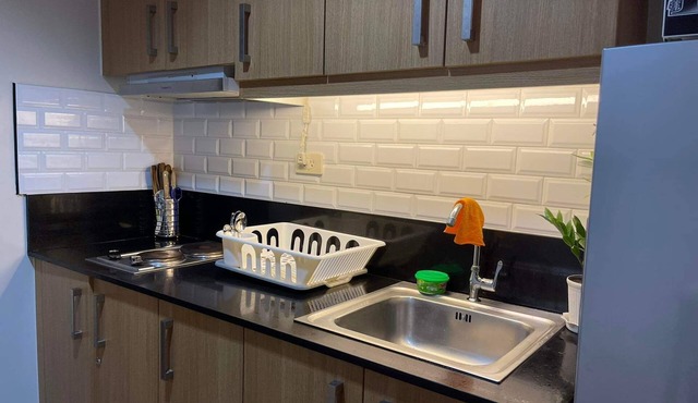 Shell Residences MOA 6th D 1BR with Wifi & Prime Video By darpm