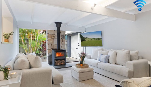 Shellhaven – walking distance of Seven Mile beach
