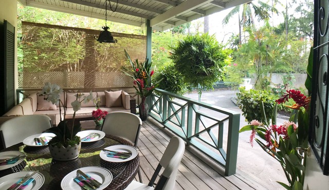 Shelsea, Idyllic garden villa, 3 beds, lge private garden, 2 mins walk to beach.