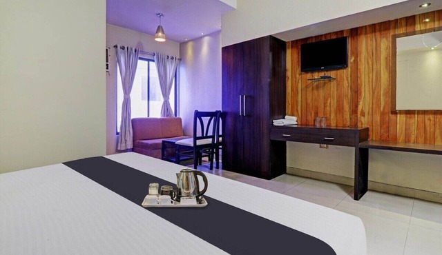 SHELTER HOTEL