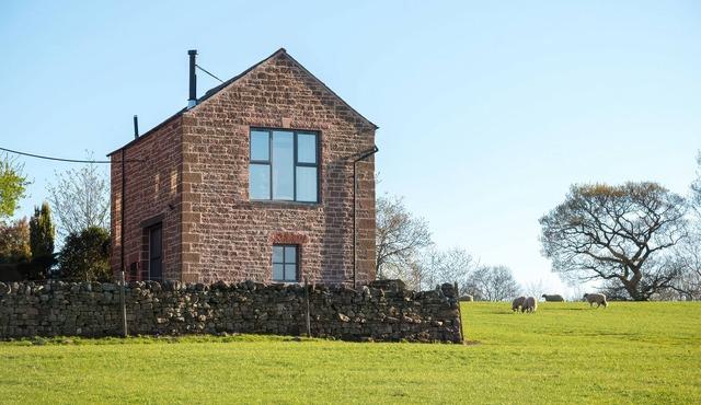 SHEPHERDS VIEW, pet friendly, character holiday cottage in Dufton