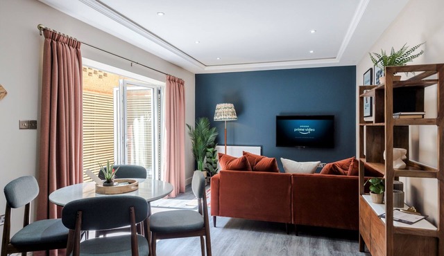 Shepherds Bush | 2 Bed Duplex