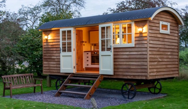 Shepherds Hut at Snowdon Farm, Birmingham