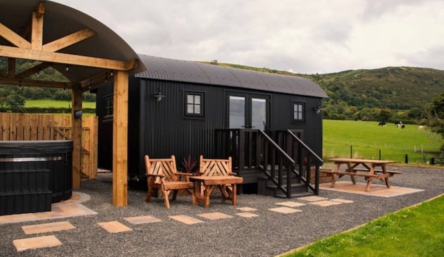 Shepherds Rests Luxury Hut