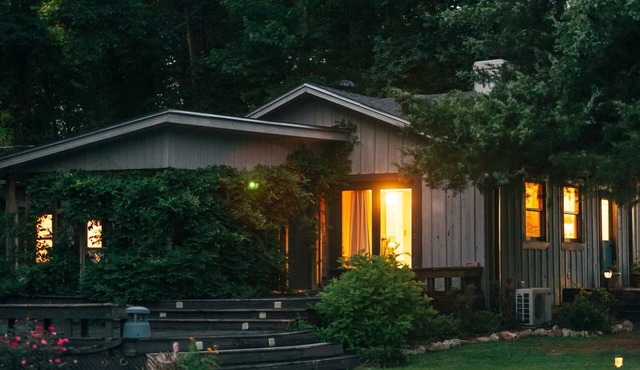 Shepherds Retreat - 2 miles to I-65