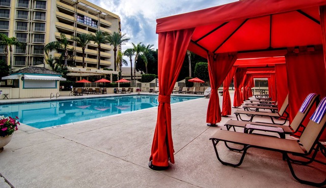 Sheraton Crescent Hotel