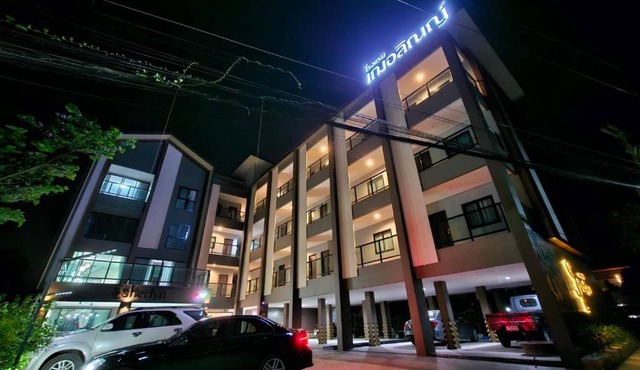 Sherlyn Hotel&Cafe