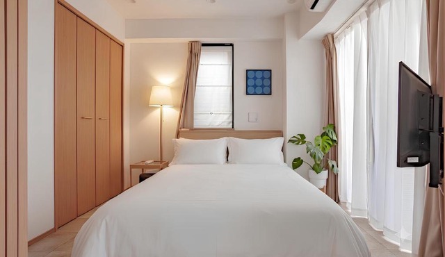 SHIKA HOME Yokohama Chinatown Kitchen Washer Premium Bedding Live Like a Local