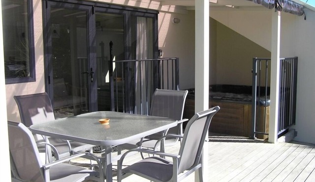 Shorebreak Beach Retreat With Spa