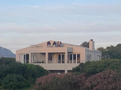 Shores Keep - Self Catering Home
