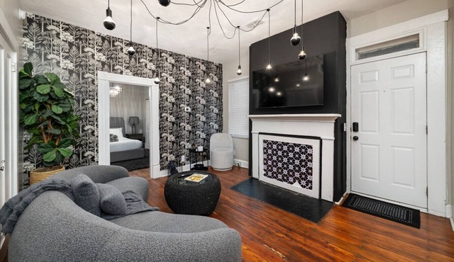 Short North Hideaway - Walkable & Pets Welcome