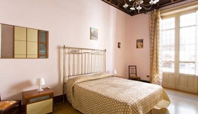 Short term rental "Come at your home" Free Wi-Fi, breakfast included