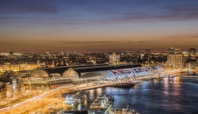 Short Transfer From Amsterdam City to Schiphol Airport.