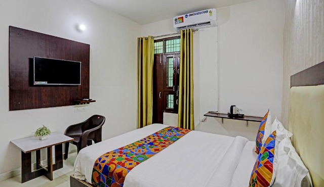 Shree Hotel