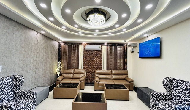 Shree Jee Hotel