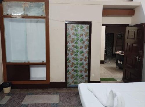 SHREE RAMESHWAR PLAZA
