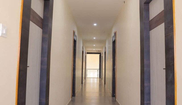 Shrees Hotel