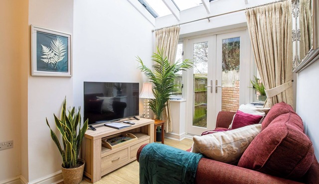 Shrewsbury Apartment in Prime Location
