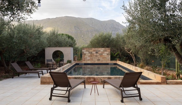 Sicilian rustic style Sunday farmhouse with exclusive pool | 7 beds