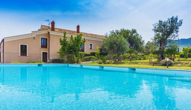 Sicilian style, private pool, private orchard!
