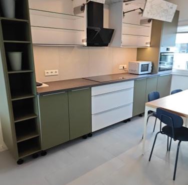 Siegen 2 - Geisweid Work and stay Neu Modernisiert 3 Schlafzimmer Badezimmer Wohnzimmer Balkon